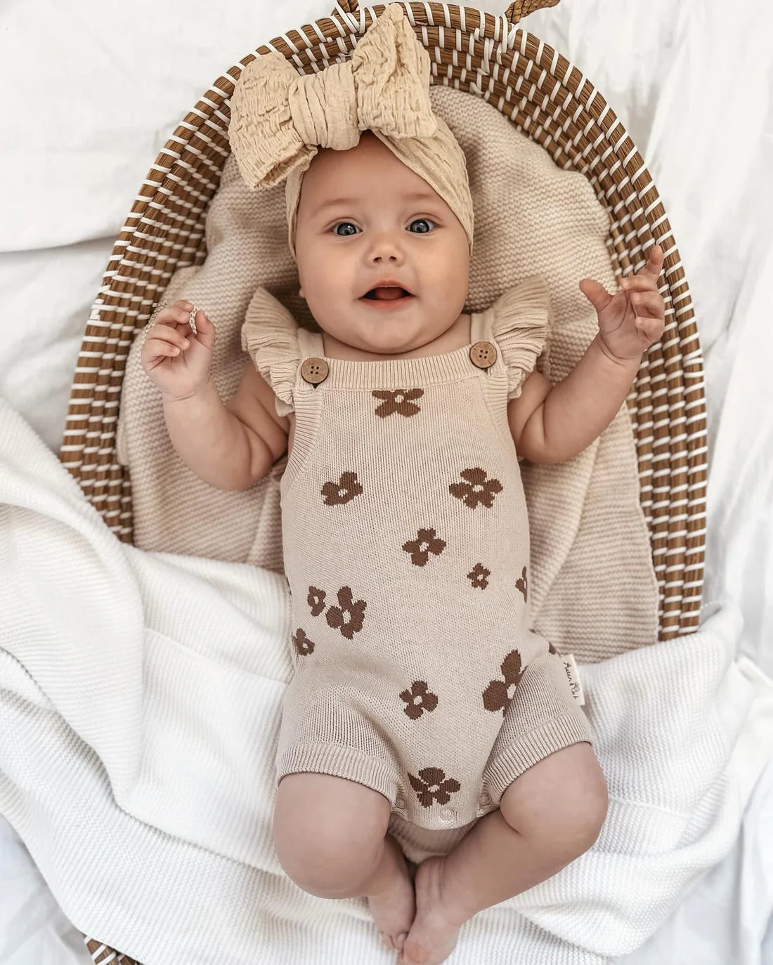 Aster & Oak / Flower Ruffle Knit Romper