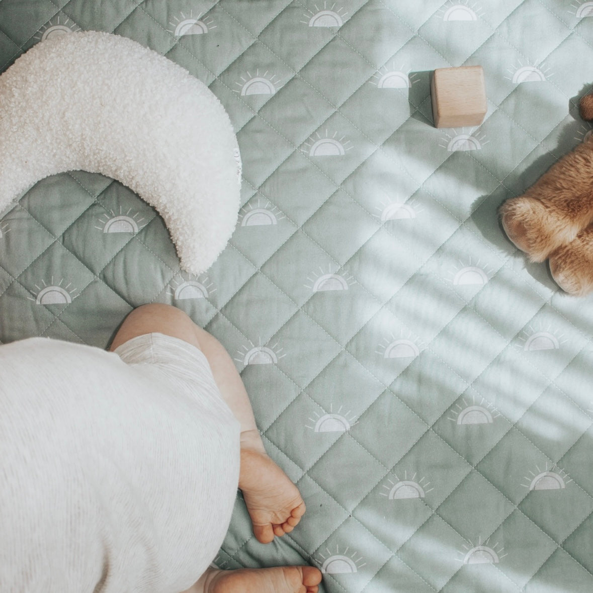 Bambella Designs / Waterproof Padded Play Mat - Sage Sunshine
