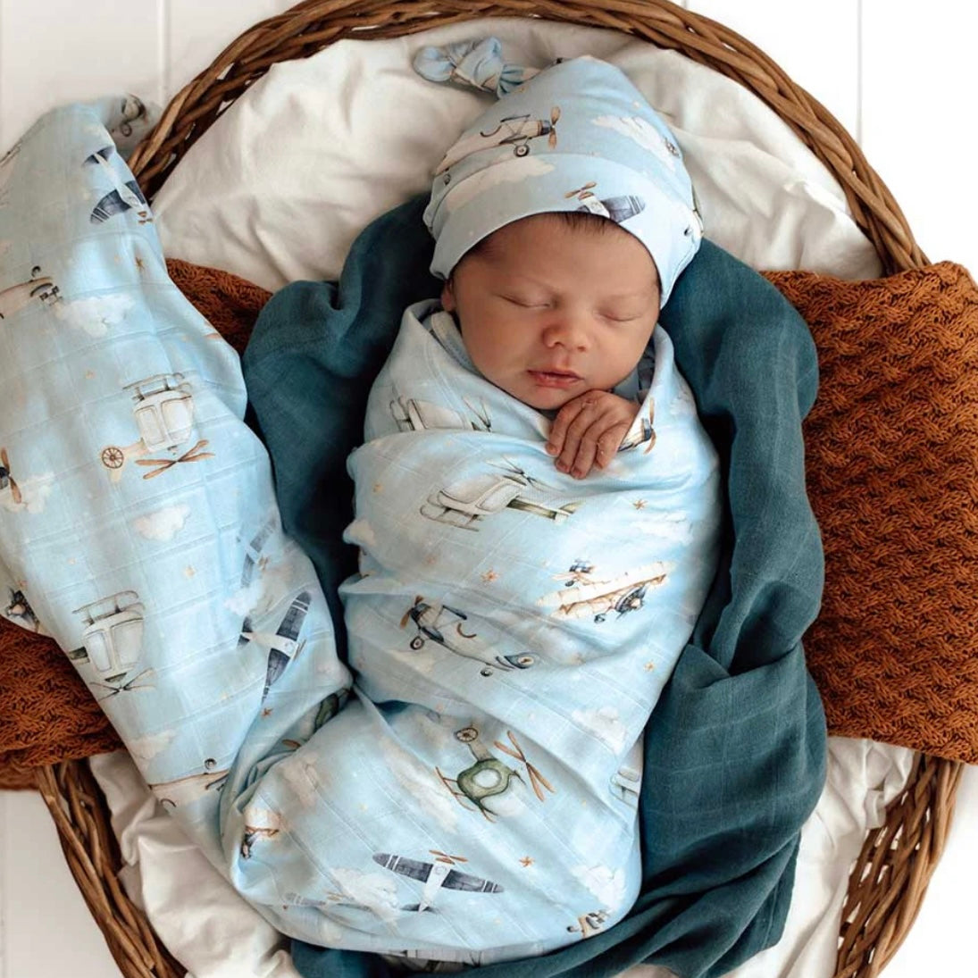 Snuggle Hunny / Muslin Wrap - Taking Flight