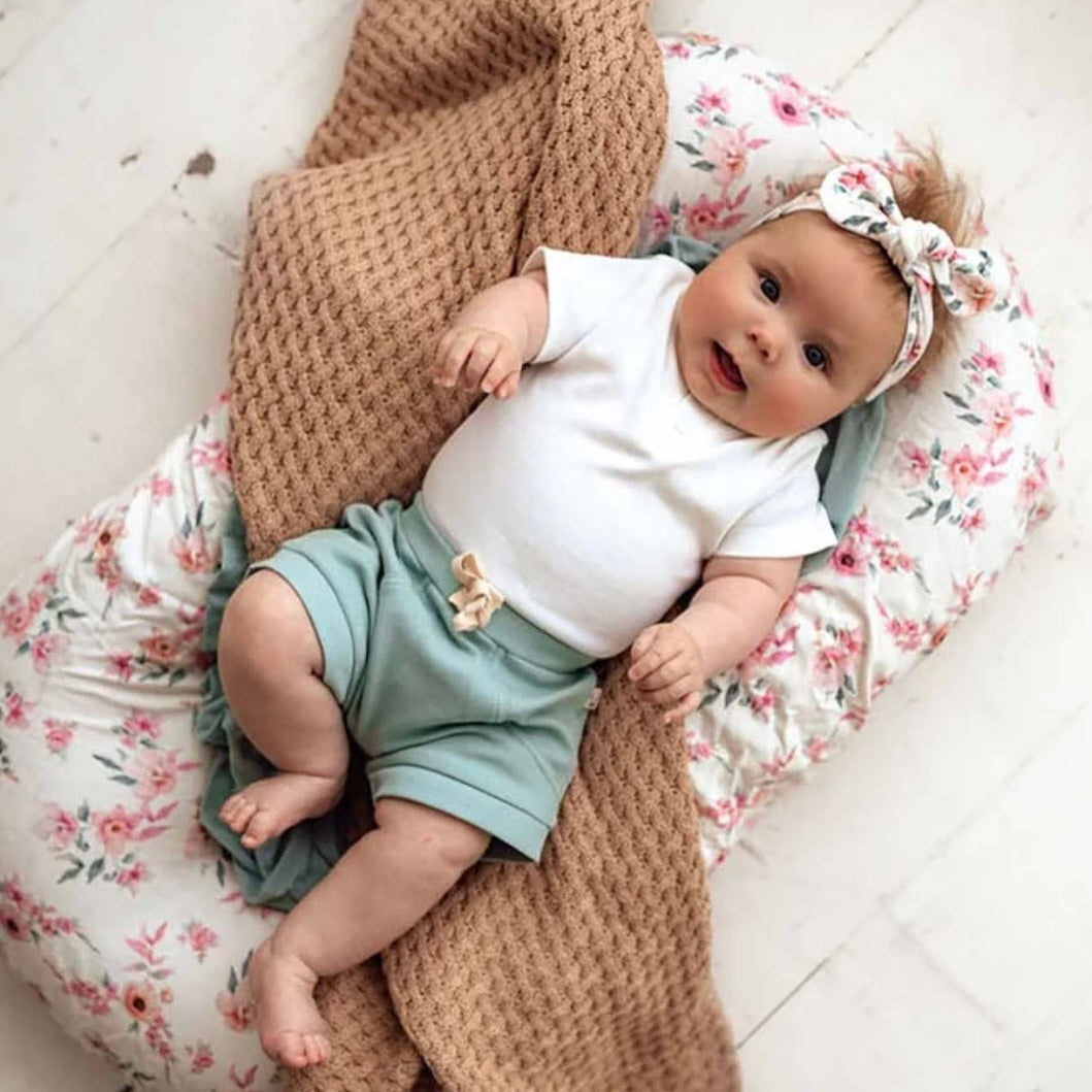 Snuggle Hunny / Shorts - Sage