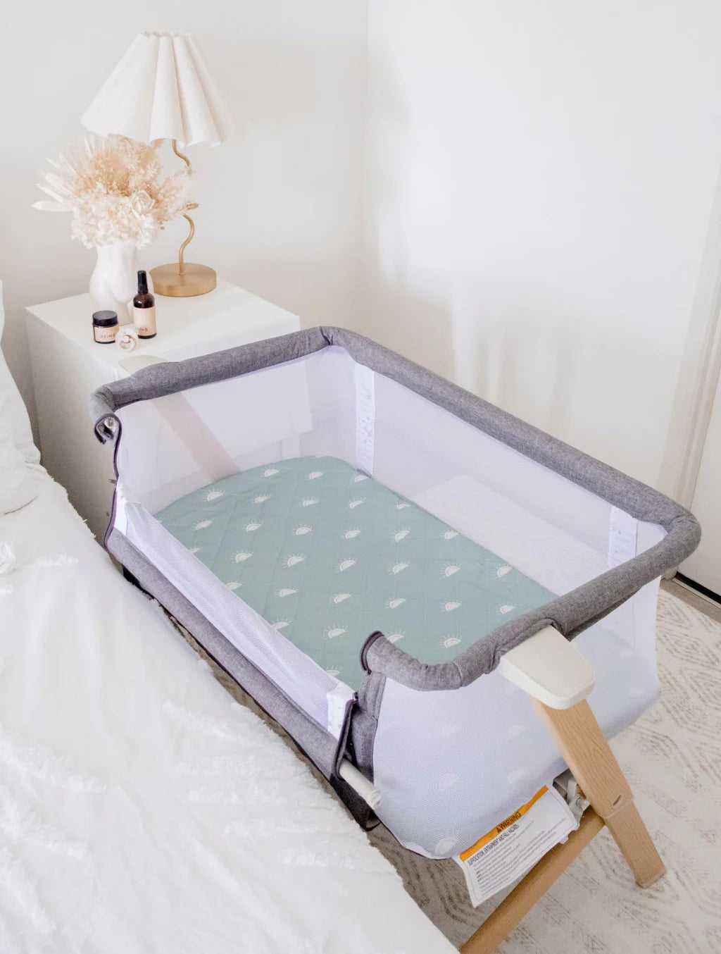 Bambella Designs / Co Sleeper/Change Mat Fitted Waterproof Sheet - Sage Sunshine