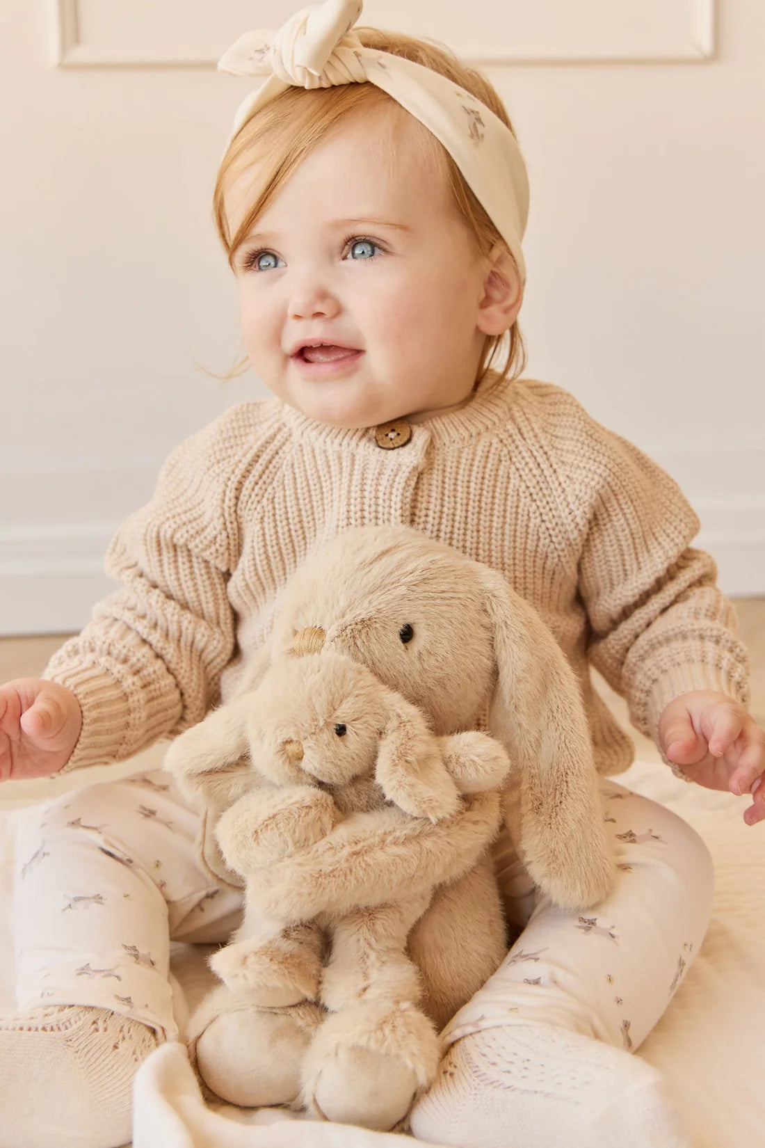 Jamie Kay / Snuggle Bunnies - Frankie the Hugging Bunny - Caramel