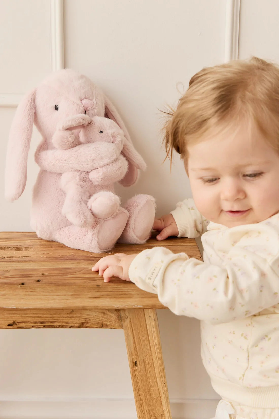 Jamie Kay / Snuggle Bunnies / Frankie the Hugging Bunny - Blossom