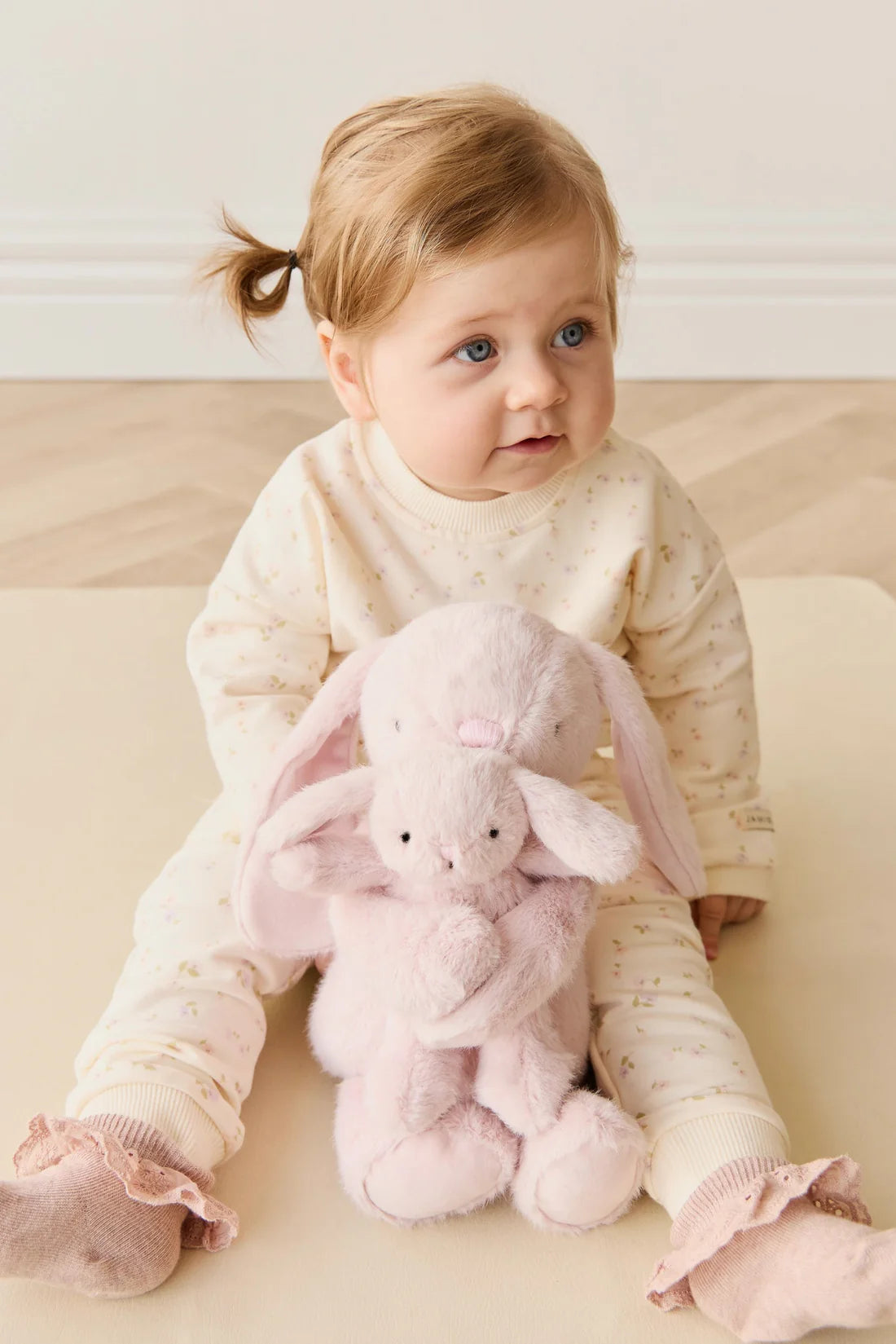 Jamie Kay / Snuggle Bunnies / Frankie the Hugging Bunny - Blossom