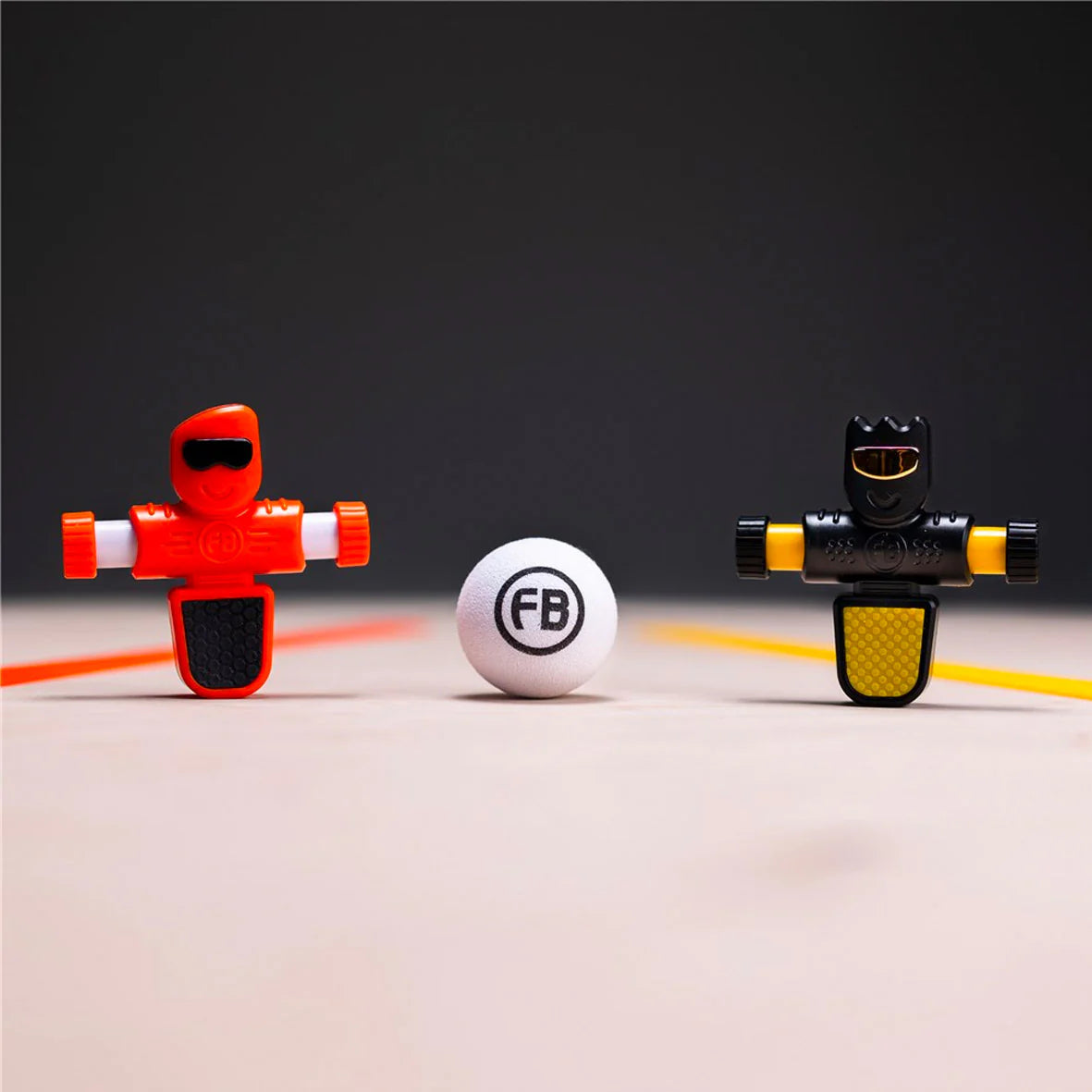 Fat Brain Toys / Foosbots 2 Figure Playset
