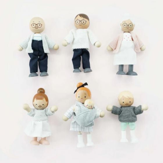 Wooden Doll House Family / Le Toy Van