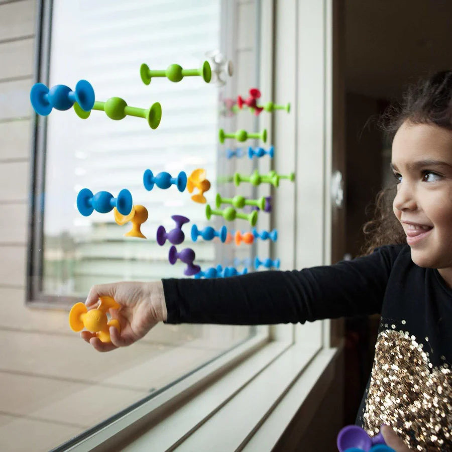 Fat Brain Toys / Squigz Deluxe Set