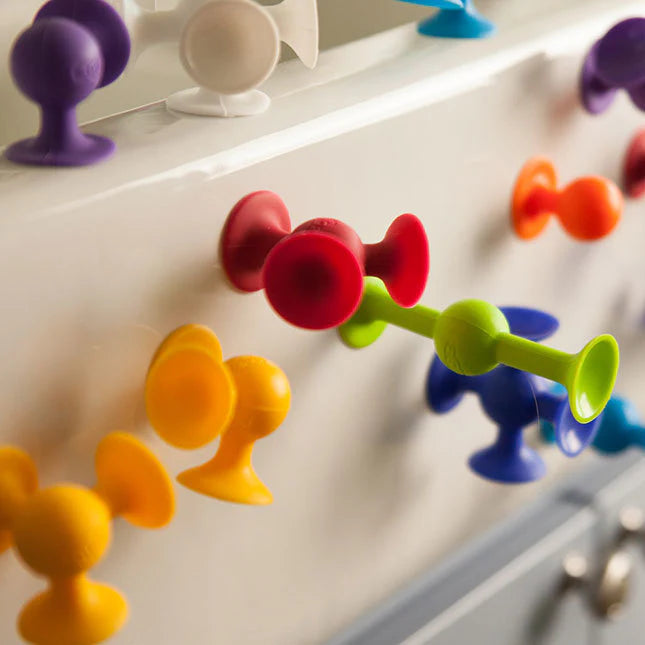 Fat Brain Toys / Squigz Deluxe Set