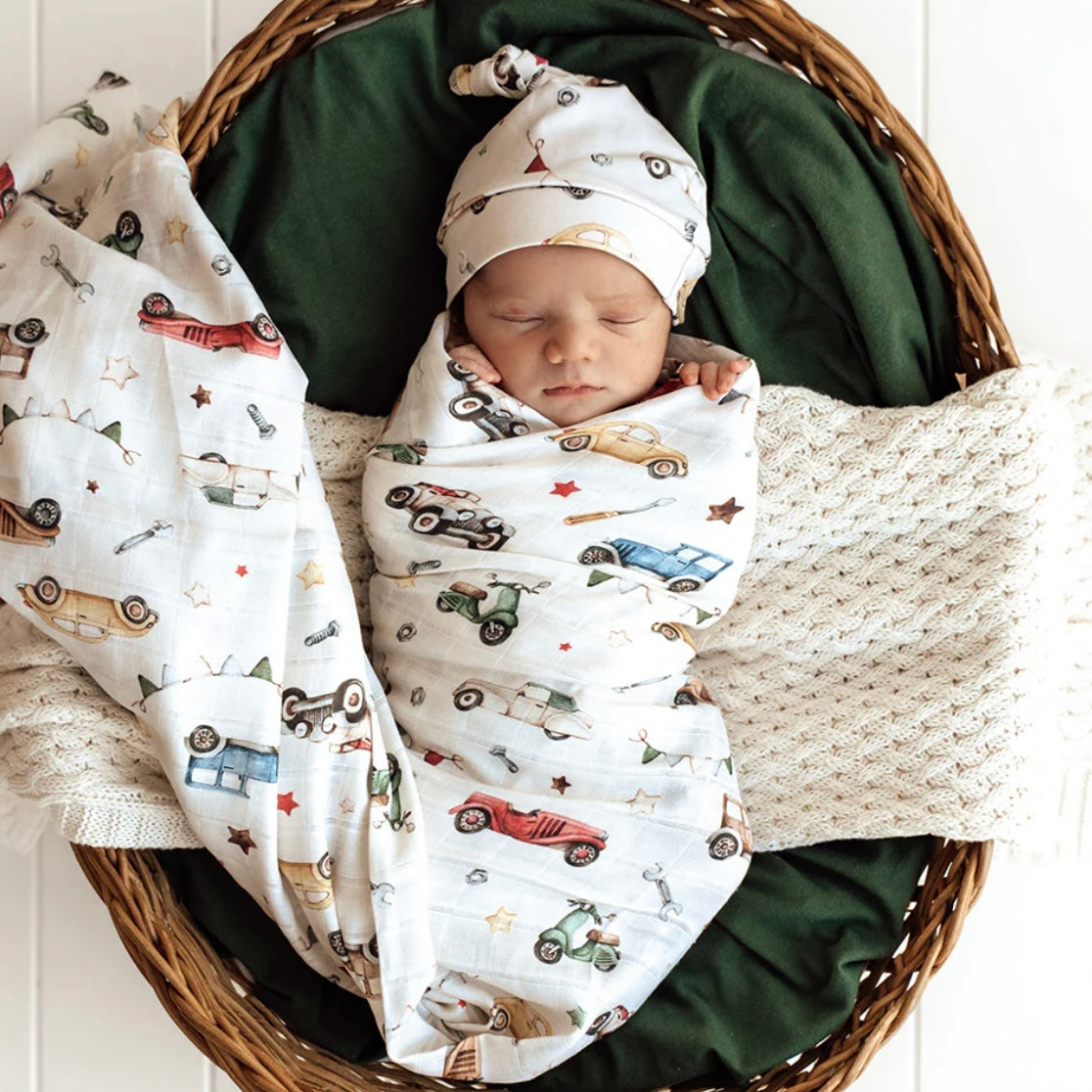 Snuggle Hunny / Muslin Wrap - Vintage Car