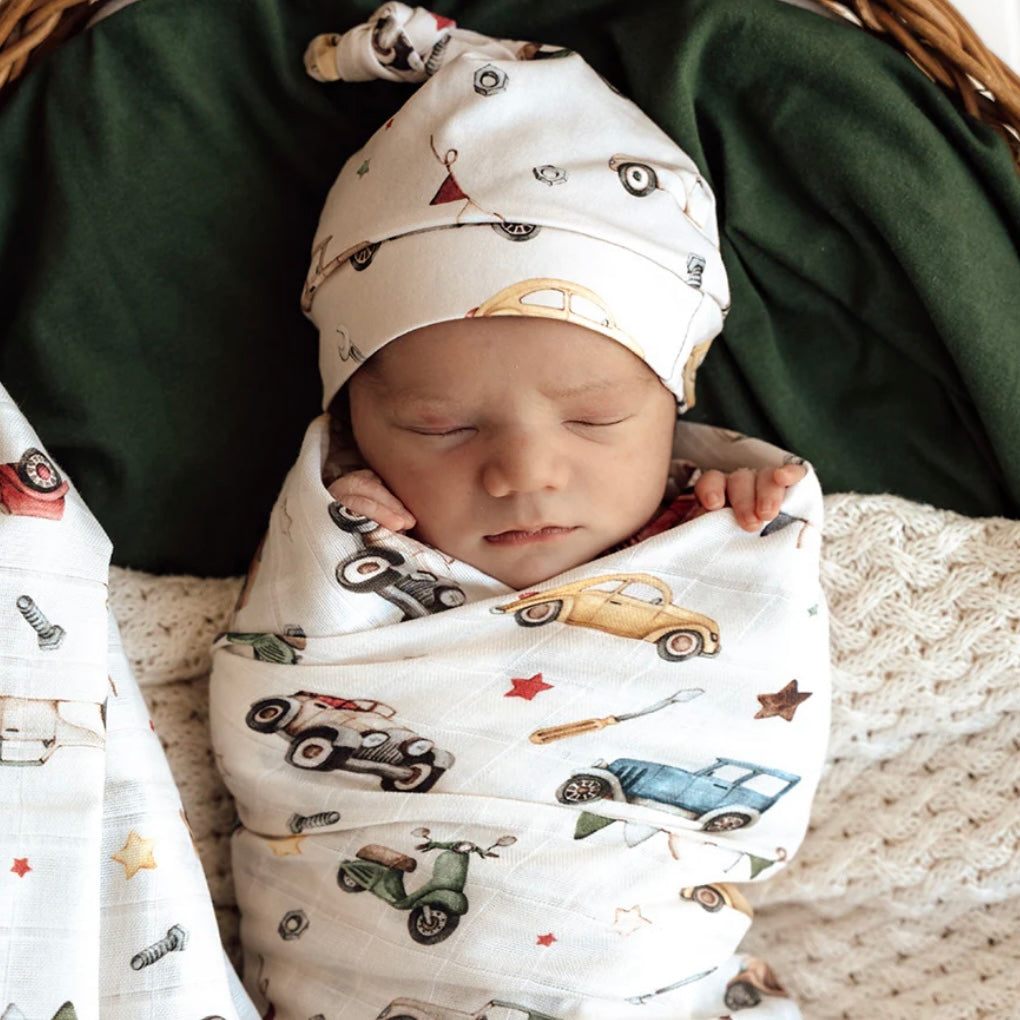 Snuggle Hunny / Muslin Wrap - Vintage Car