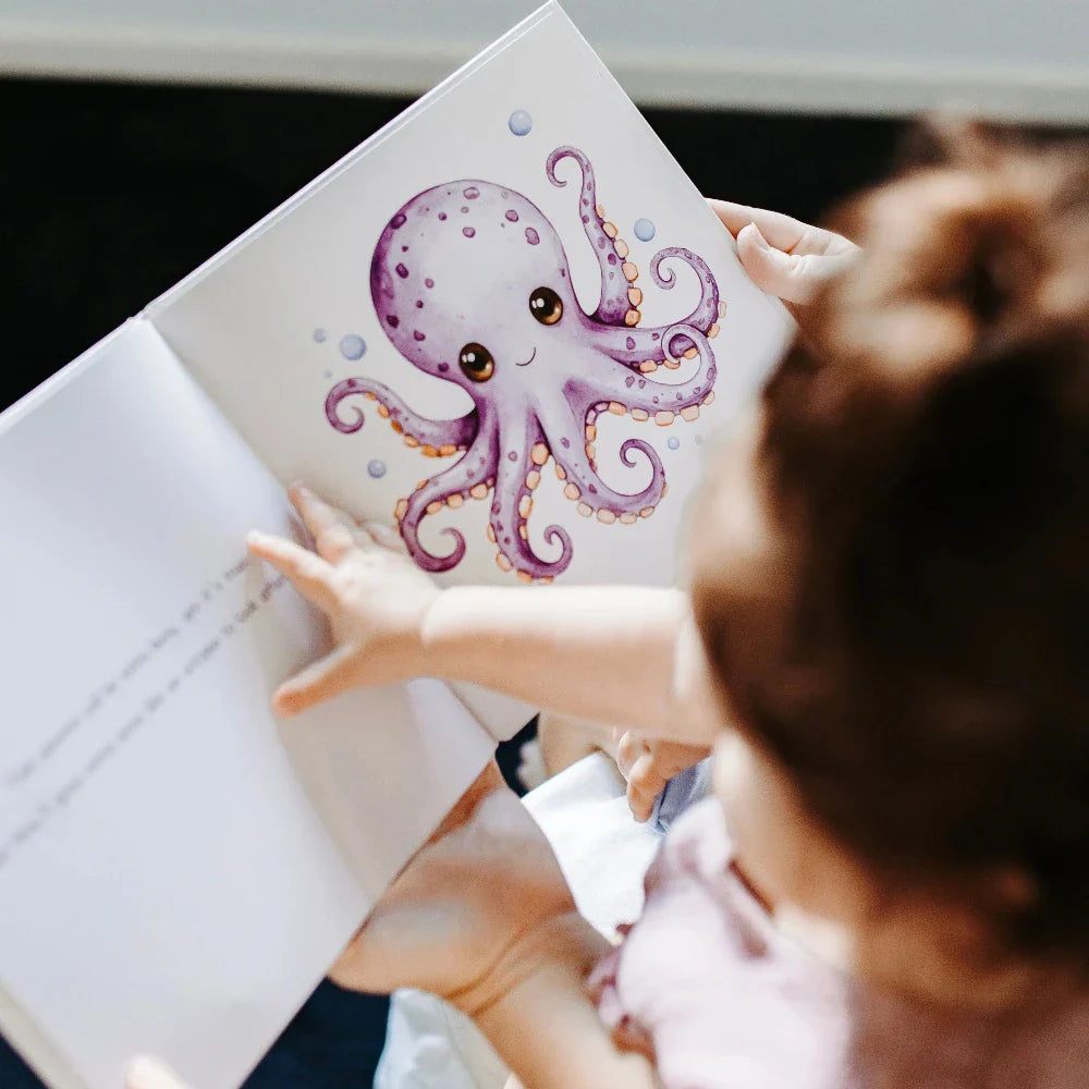 Little Love Chapters / Big Sister Book