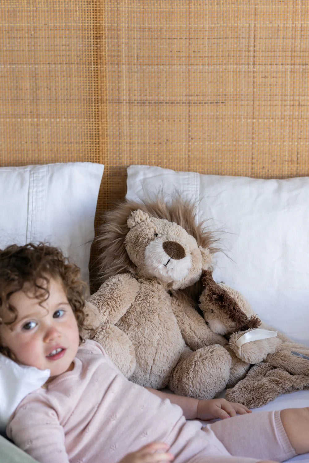 Nana Huchy / Lewis the Lion
