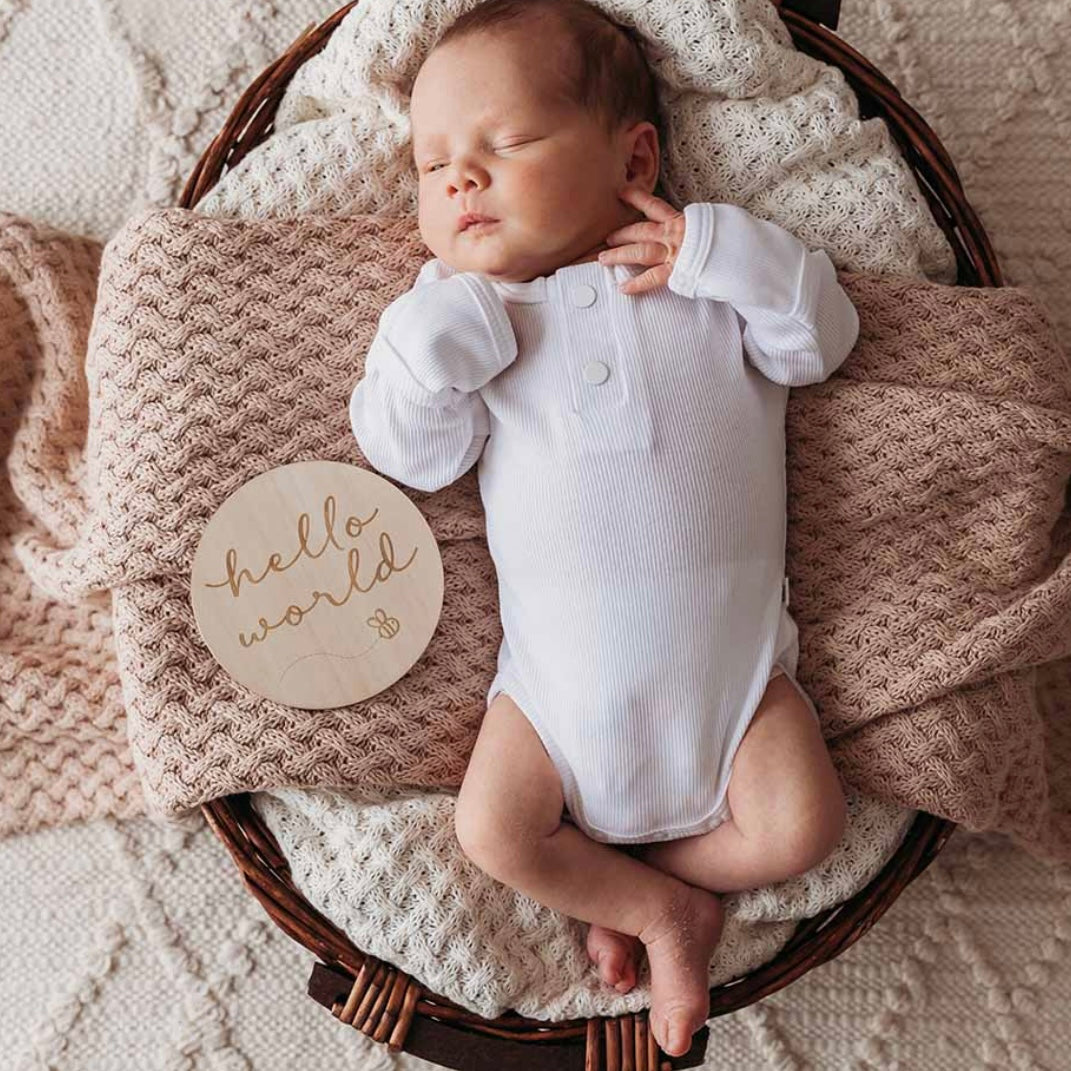 Snuggle Hunny / Long Sleeve Bodysuit - Milk