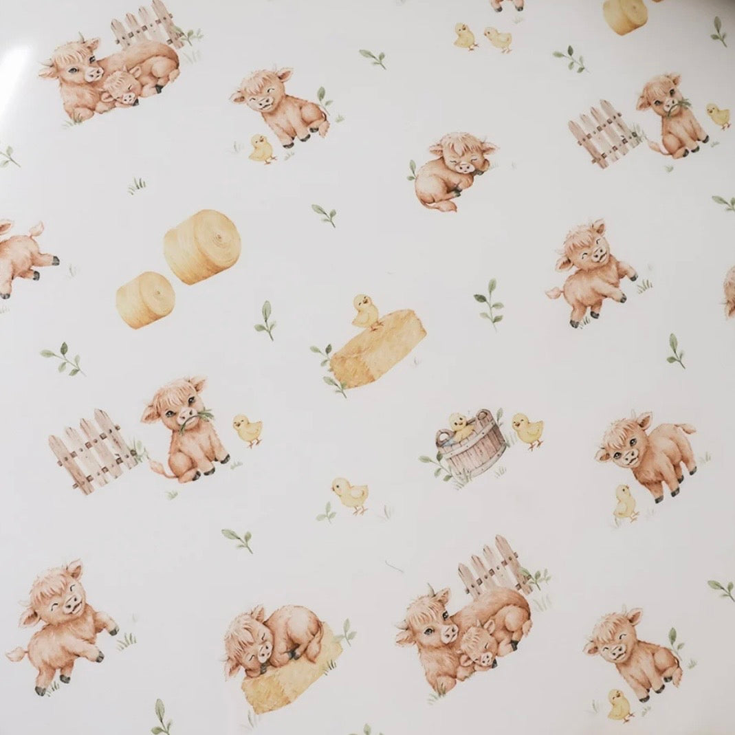 Snuggle Hunny / Fitted Cot Sheet - Highland Cows