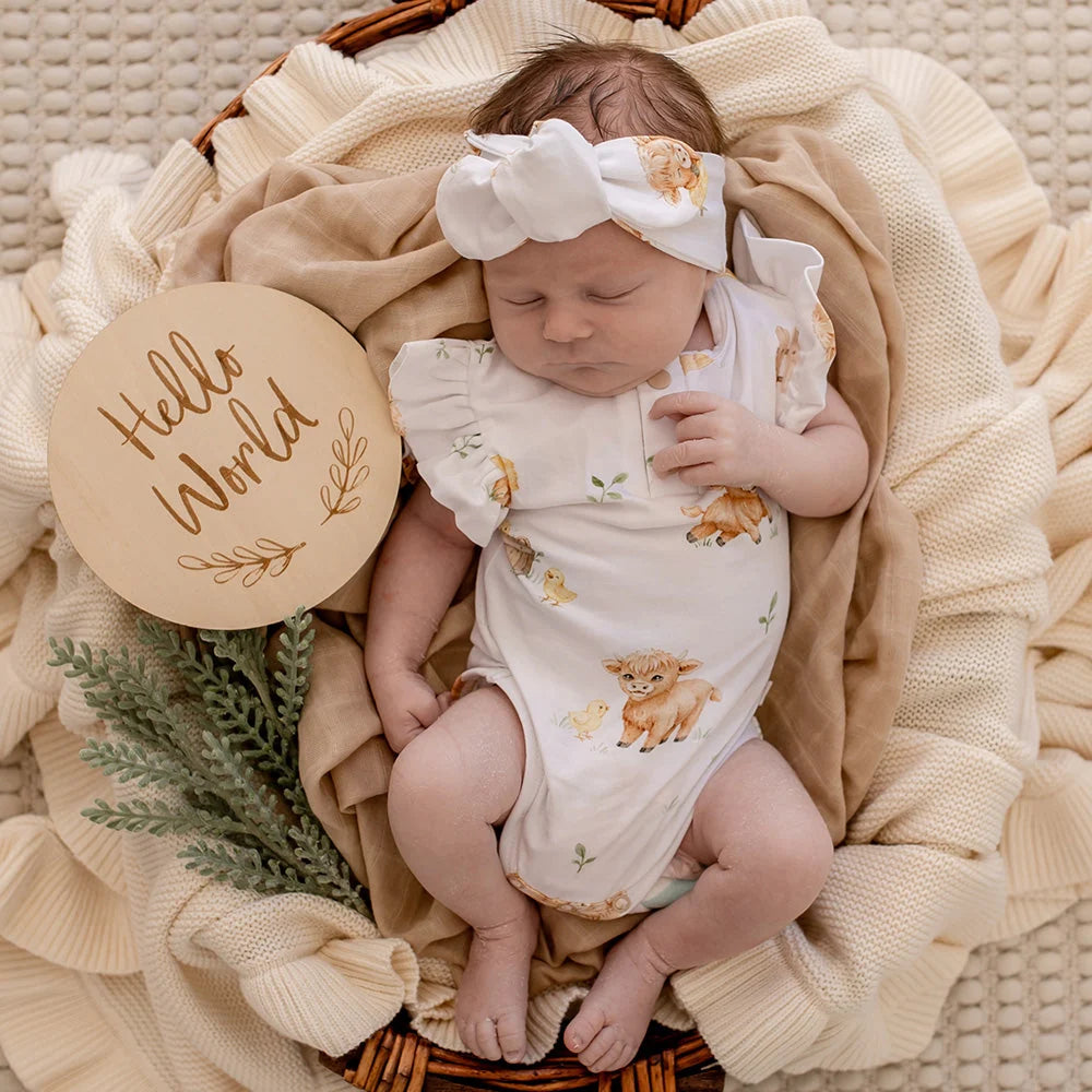 Snuggle Hunny / Short Sleeve Bodysuit with Frill - Highland Cows