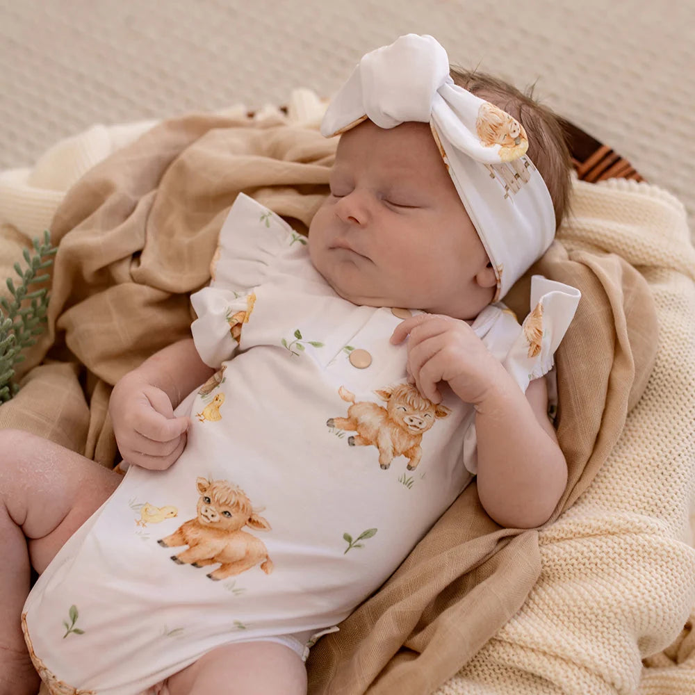 Snuggle Hunny / Short Sleeve Bodysuit with Frill - Highland Cows