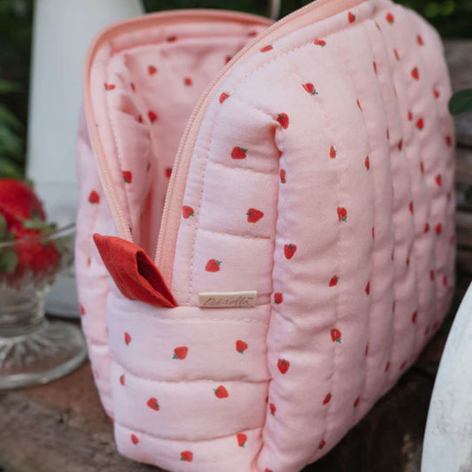 Olli Ella / Quilted Toiletries Bag - Strawberry