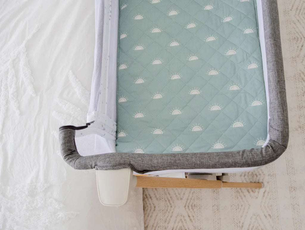 Bambella Designs / Co Sleeper/Change Mat Fitted Waterproof Sheet - Sage Sunshine