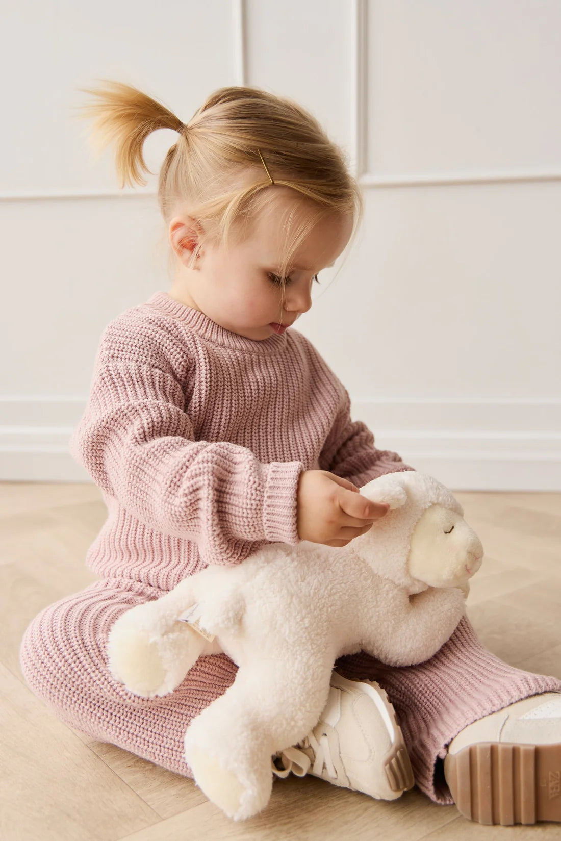 Jamie Kay / Snuggle Bunnies / 28cm Lambie