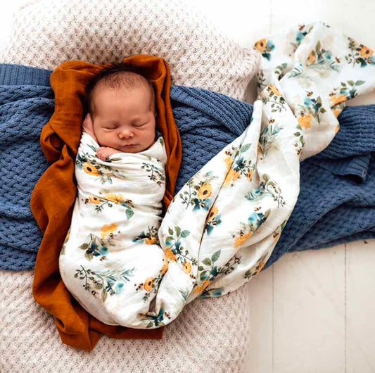 Snuggle Hunny / Muslin Wrap - Garden Bee