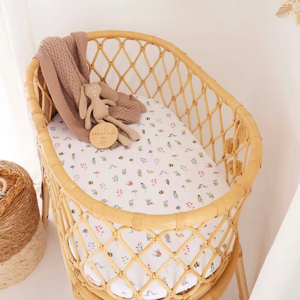 Snuggle Hunny / Fitted Bassinet Sheet - Garden Friends