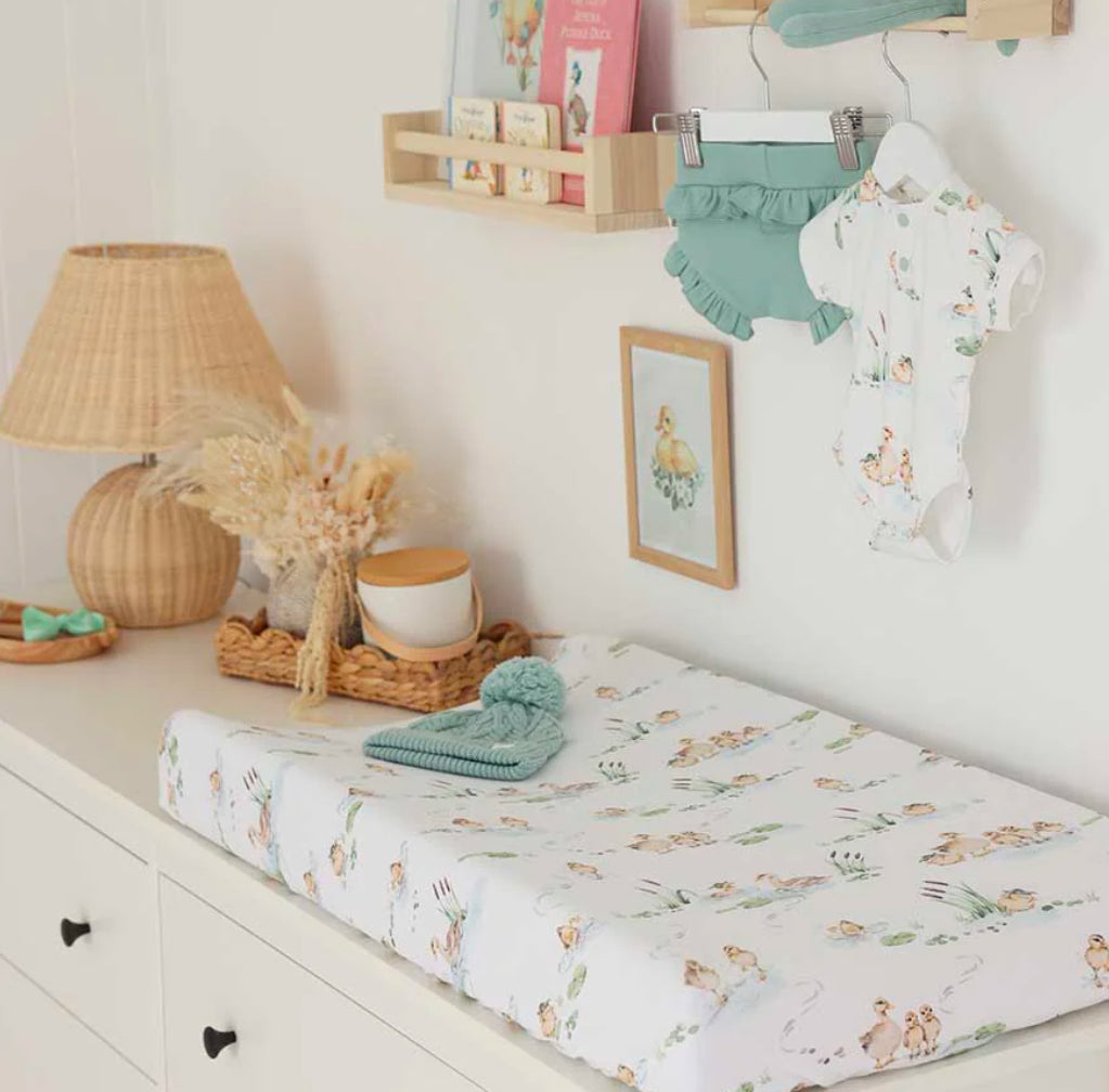 Snuggle Hunny / Fitted Bassinet Sheet - Duck Pond