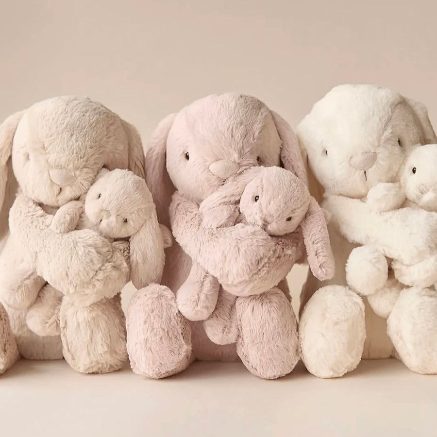 Jamie Kay / Snuggle Bunnies -Frankie the Hugging Bunny - Blush