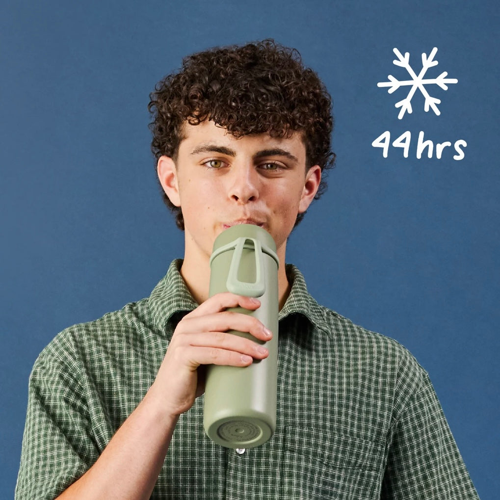 B.box / 690ml Insulated Flip Top Bottle